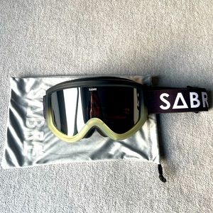 Sabre Goggles/ Snow